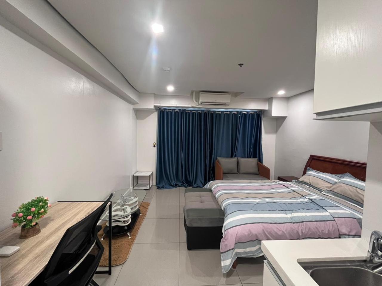 Sapphire Seaview Park Aparthotel Manila Exteriör bild
